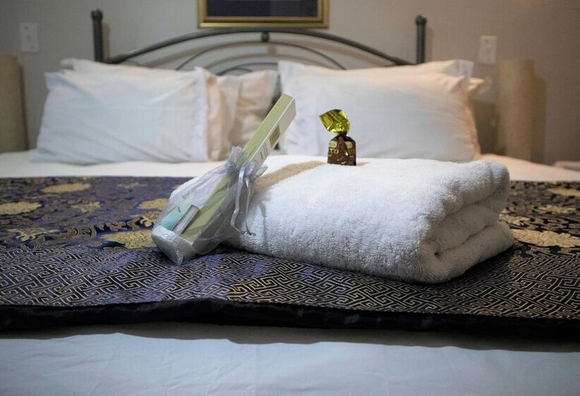 هتل Onthesummit Lodge & Conference Venue