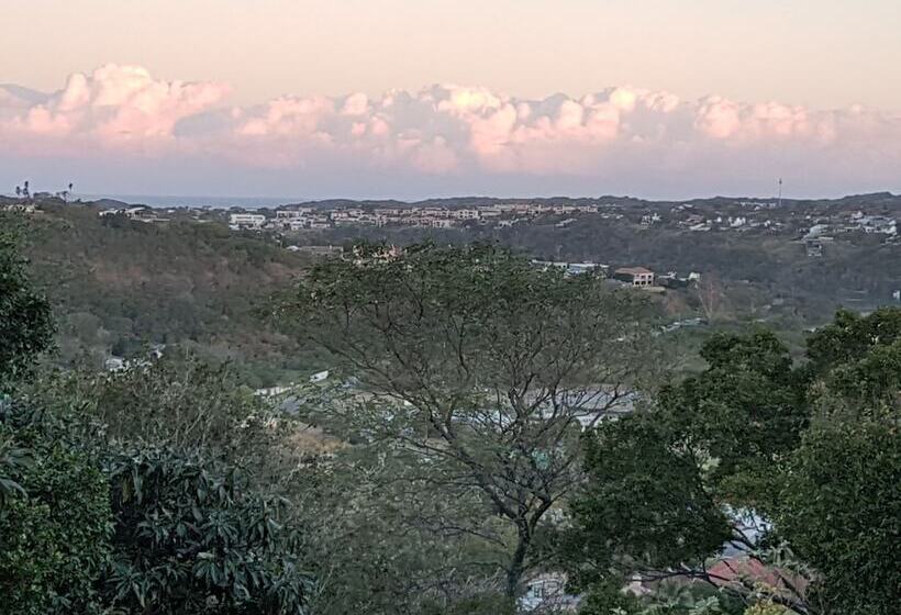 酒店 Onthesummit Lodge & Conference Venue