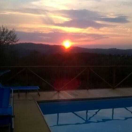 هتل روستایی Agriturismo Borgo Stella