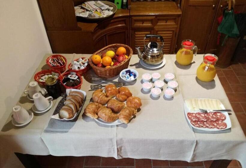 هتل روستایی Agriturismo Borgo Stella