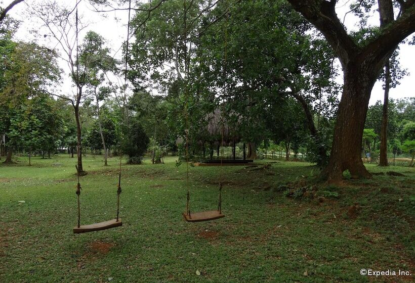 هتل روستایی Sheridan Organic Farm And Resort