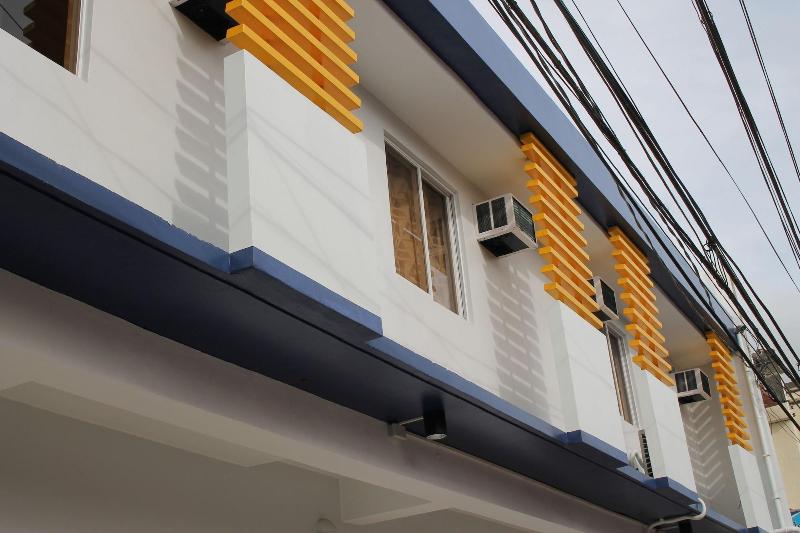 Rusville Hotel & Residences