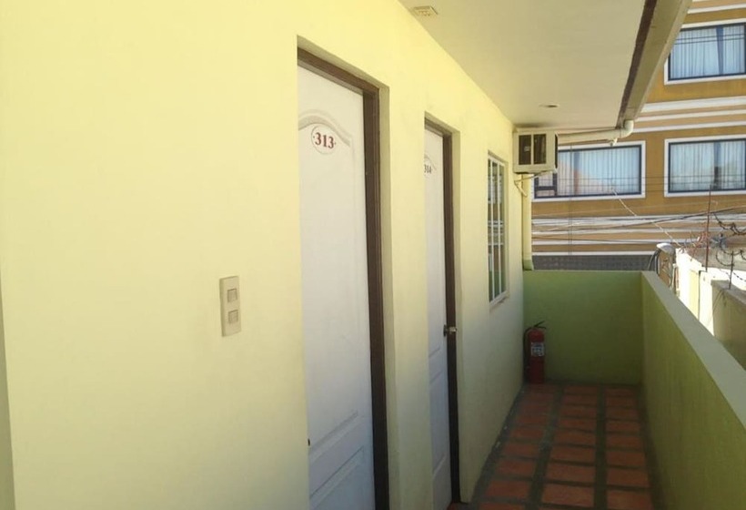 Hotel Sun Moon Poolside