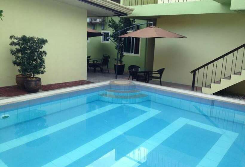 בית מלון כפרי Sun Moon Poolside