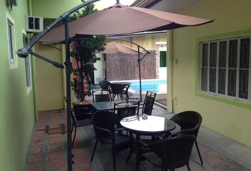 Hotel Sun Moon Poolside