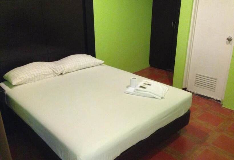 Hotel Sun Moon Poolside