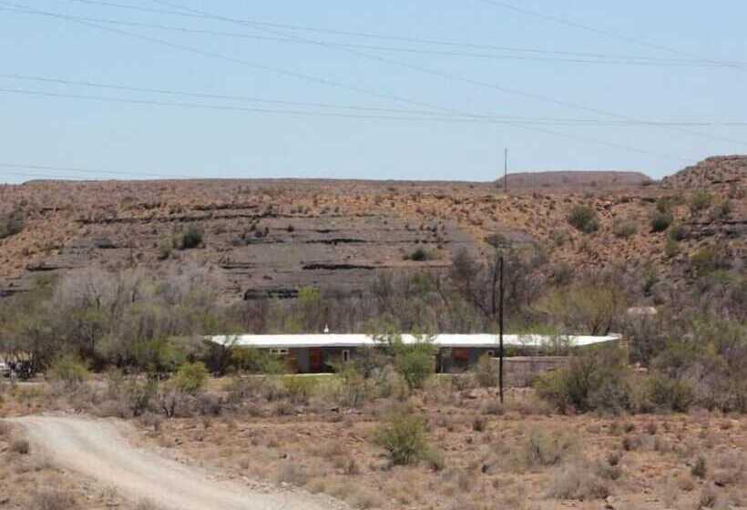 ホテル Teri Lemveli Lodge