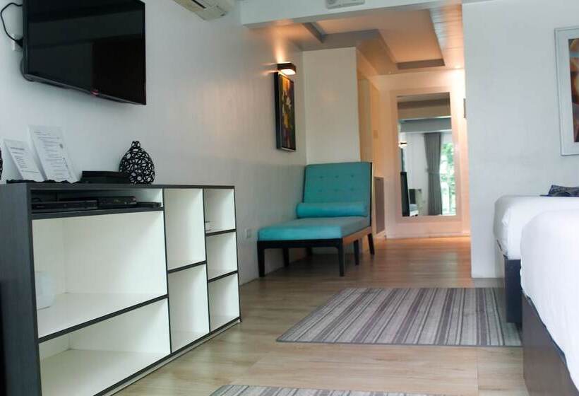 هتل The Green Olive Garden