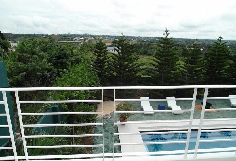 هتل The Green Olive Garden