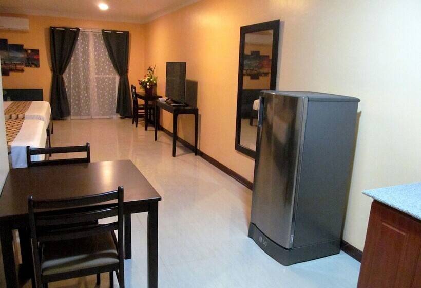 هتل Venezia Suites Resort