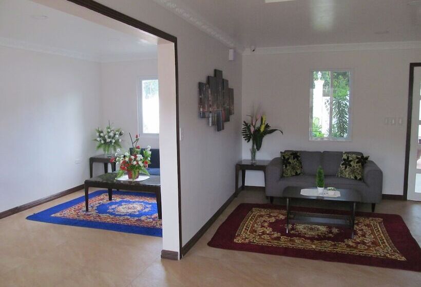 هتل Venezia Suites Resort