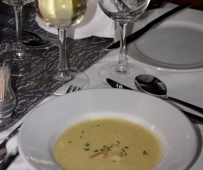 Отель Yalla Yalla Boutique