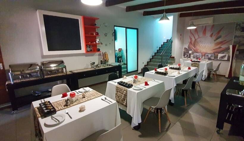 Отель Yalla Yalla Boutique