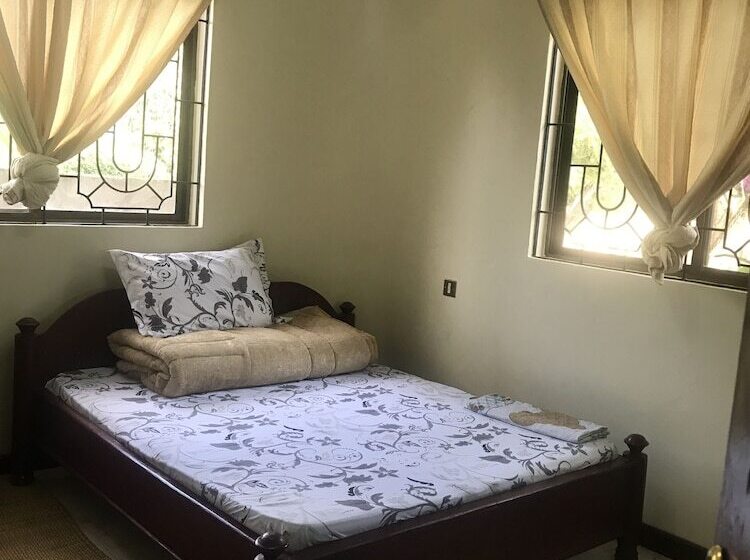 Lincoln House Hostel