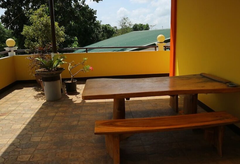 Lola Charing Pension