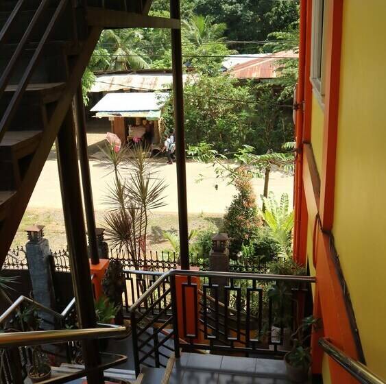 Lola Charing Pension