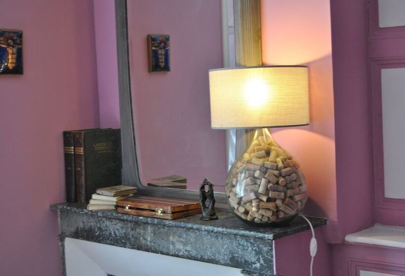 פנסיון Au Richebourg Nogent