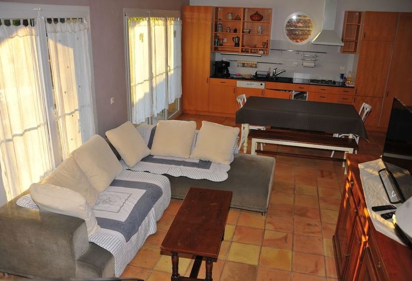 بنسيون Le Mas De Clary