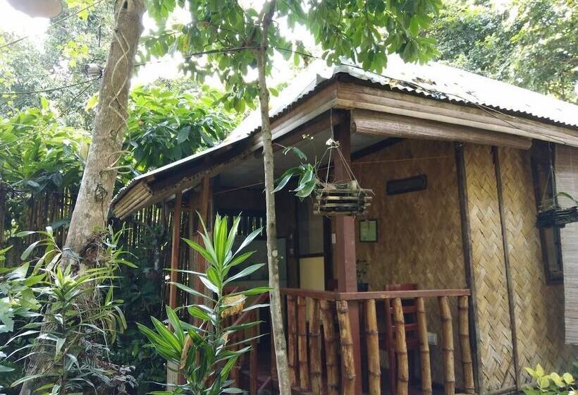 پانسیون Nelly's Nipa Hut