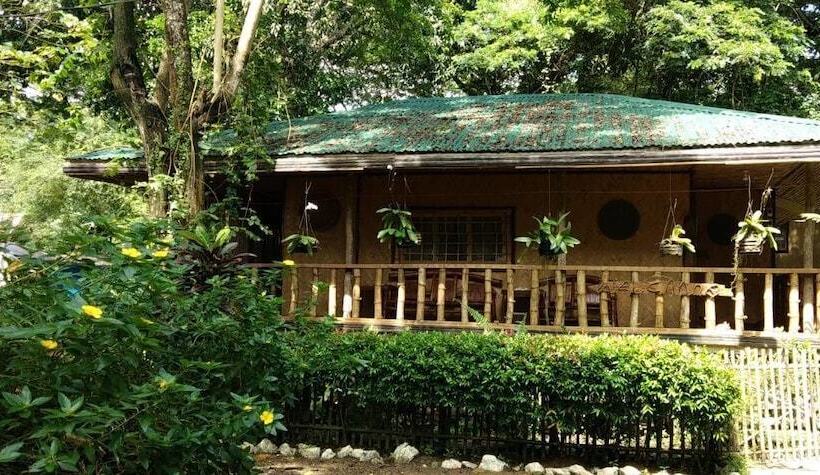 پانسیون Nelly's Nipa Hut