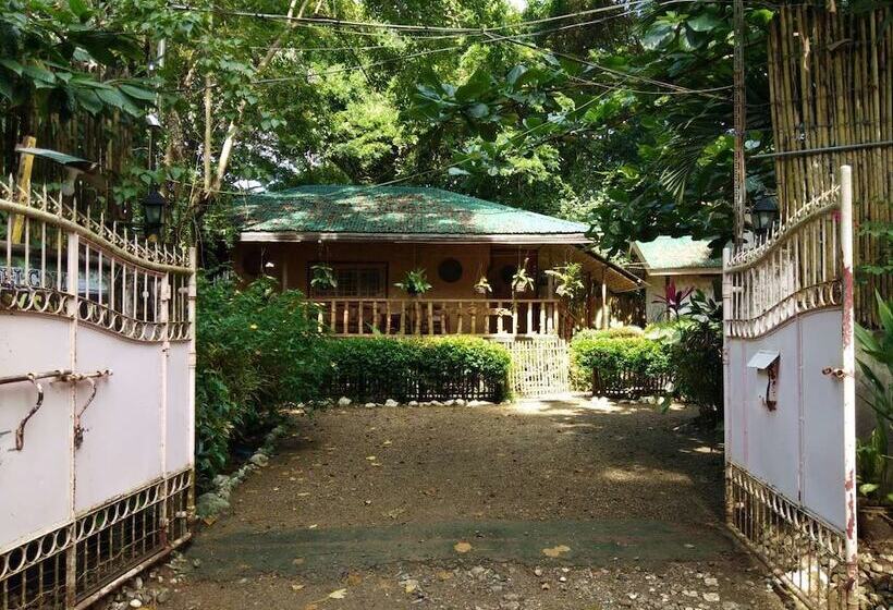 پانسیون Nelly's Nipa Hut