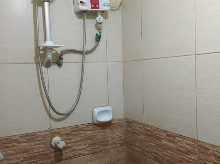 پانسیون Nelly's Nipa Hut