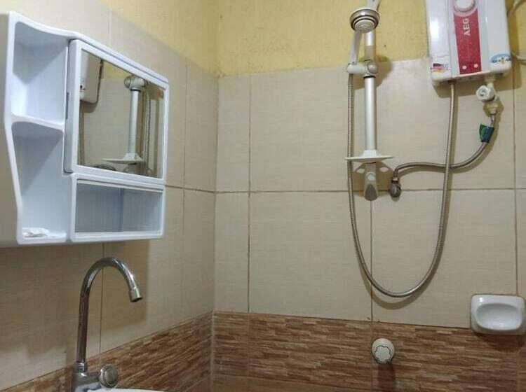 پانسیون Nelly's Nipa Hut