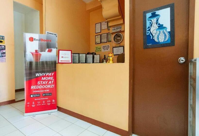 פנסיון Reddoorz @ Bm Road