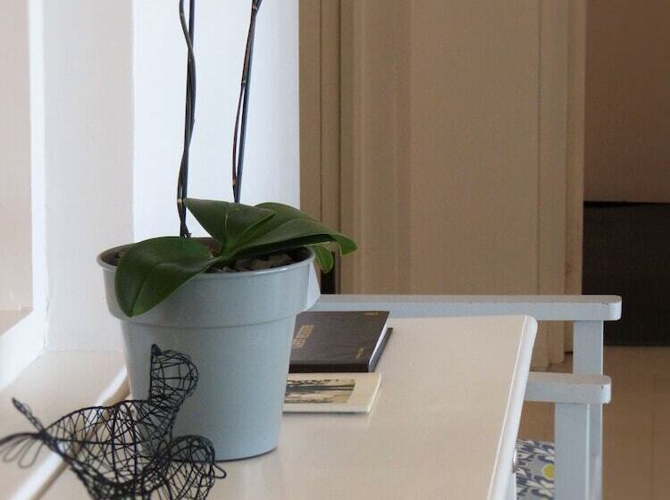 Пансион The Hampton Exclusive Guest House