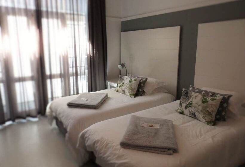 Пансион The Hampton Exclusive Guest House