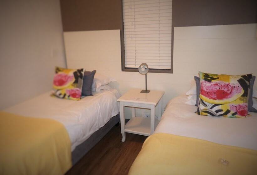 Пансион The Hampton Exclusive Guest House