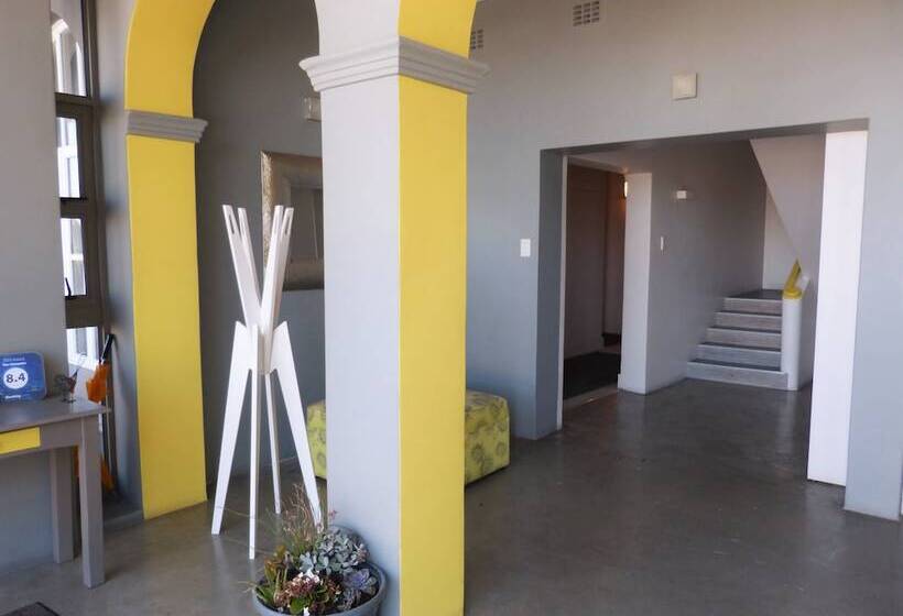 Пансион The Hampton Exclusive Guest House