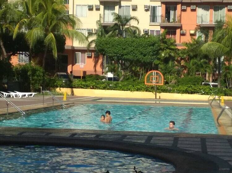 Petz Blossoms Chateau