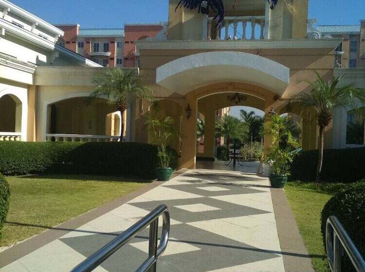 Petz Blossoms Chateau