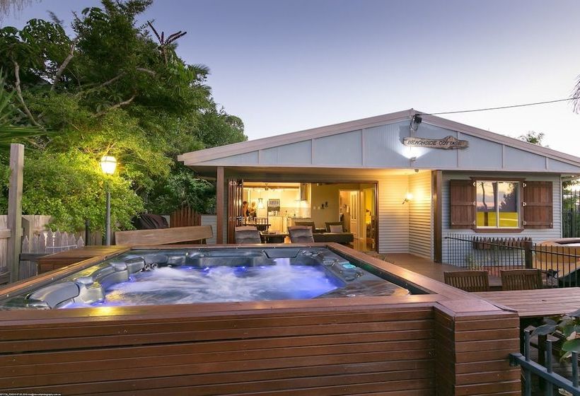 The Beachside Cottages