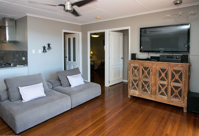 The Beachside Cottages