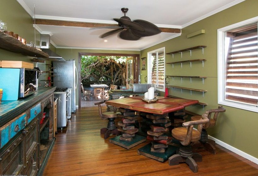 The Beachside Cottages