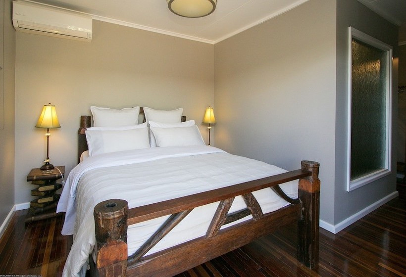 The Beachside Cottages