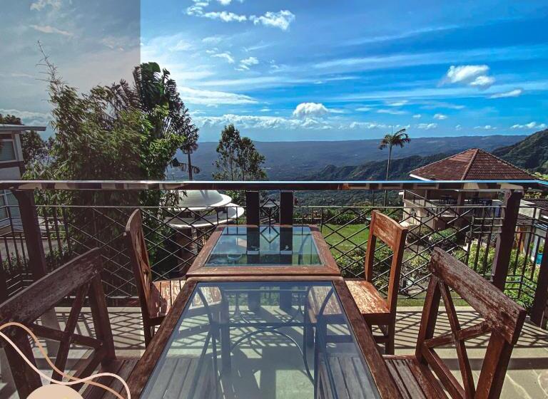 هتل The Lakeview Suites