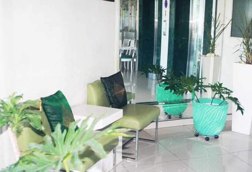 Touristation Crowne Bay Tower