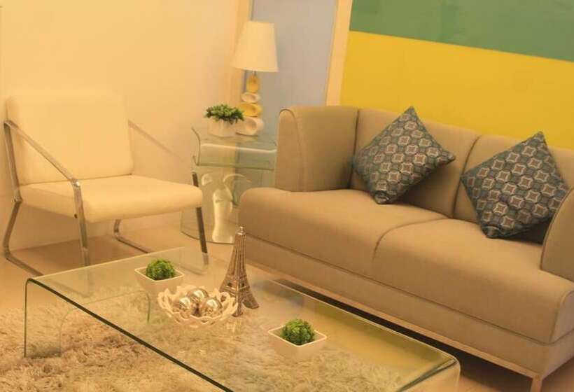 Touristation Crowne Bay Tower