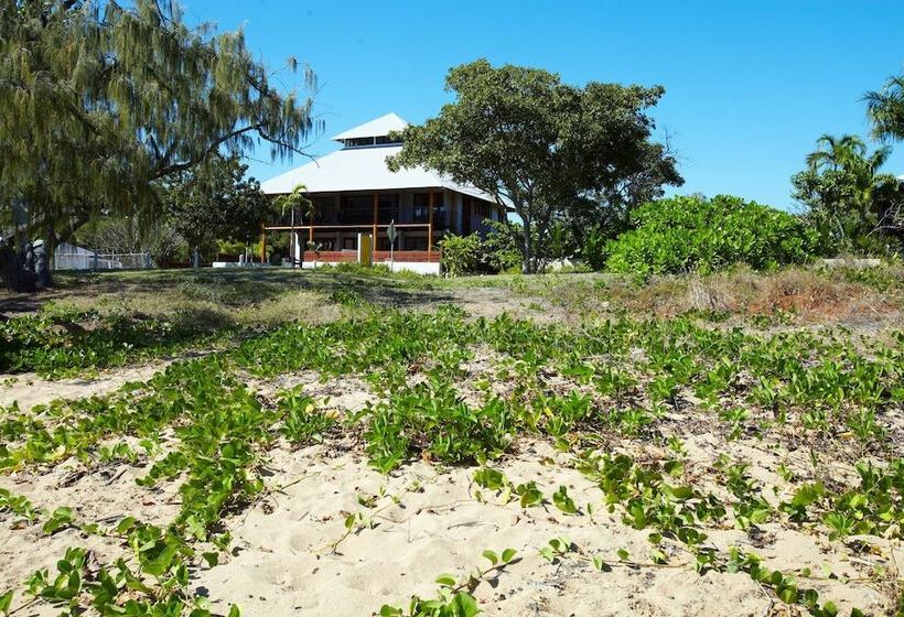 Villa Kembali