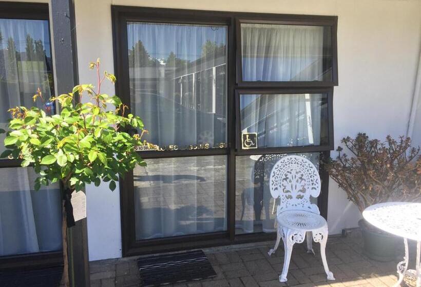 تختخواب و صبحانه Shakespeare House