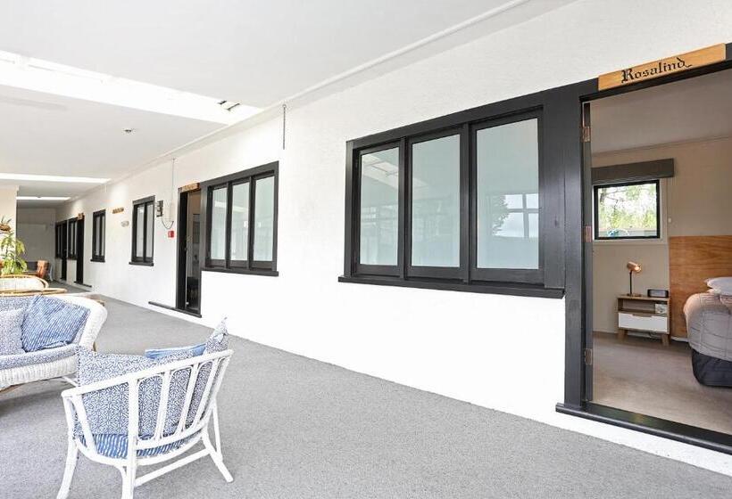 تختخواب و صبحانه Shakespeare House