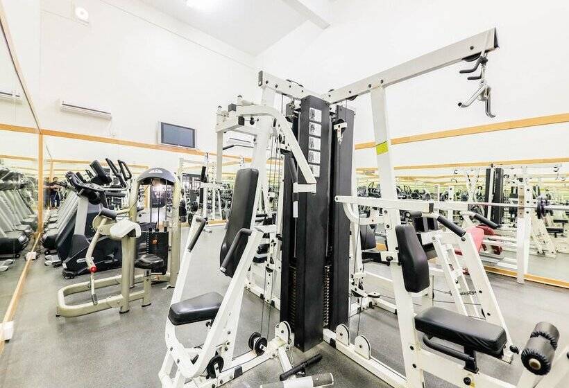 Capital O133 Al Sawadi Beach Resort & Spa