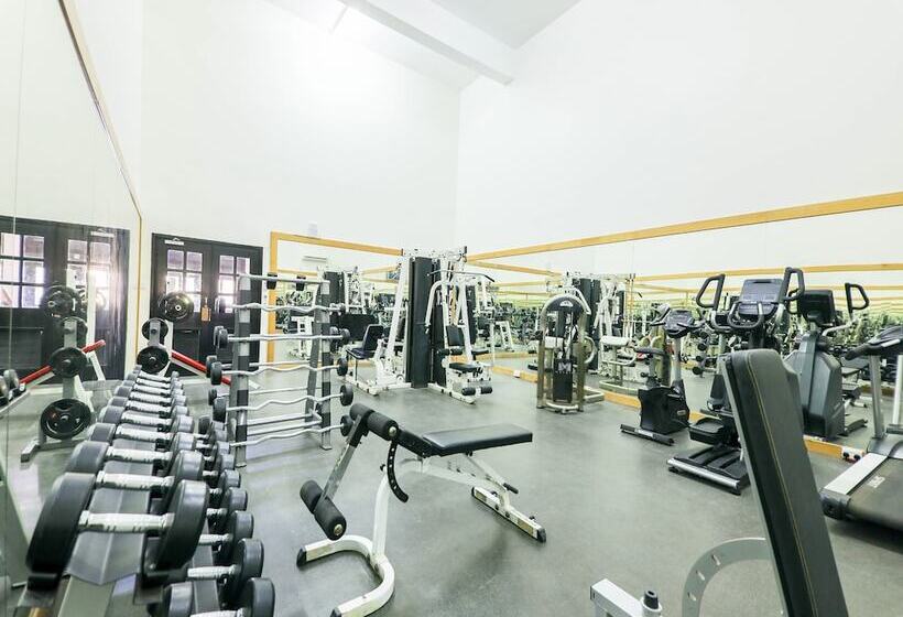 Capital O133 Al Sawadi Beach Resort & Spa