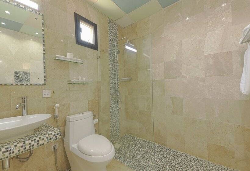 Capital O133 Al Sawadi Beach Resort & Spa