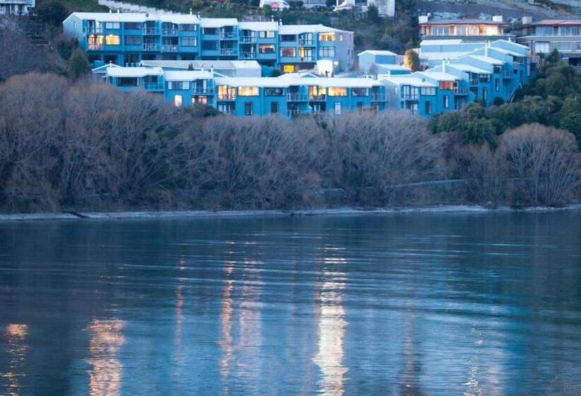 هتل Apartments At Spinnaker Bay