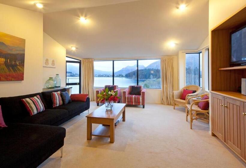 هتل Apartments At Spinnaker Bay