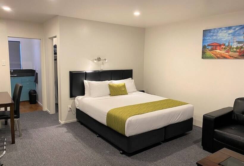 هتل Asure Townsman Motor Lodge